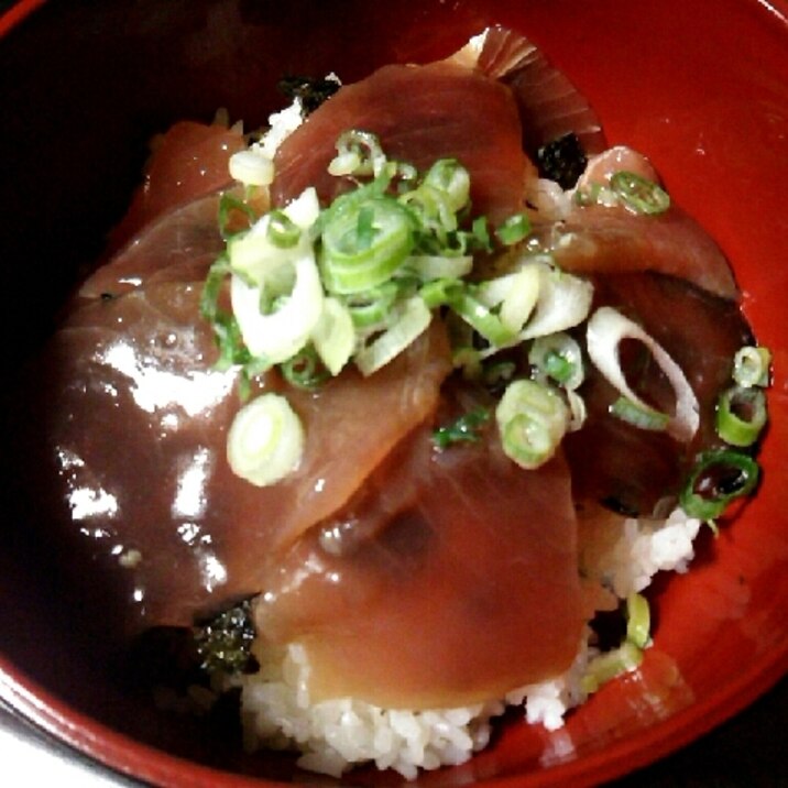 マグロの漬け丼